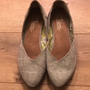 Toms flats size 7 💕